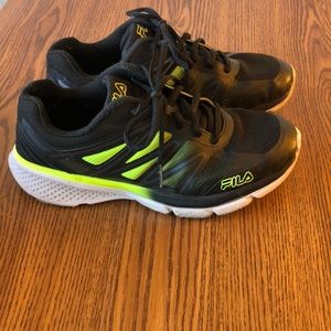 Fila Memory Foam Running Shoes